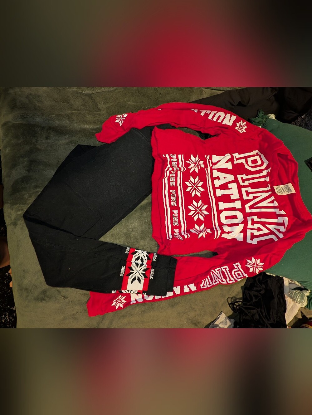 PINK Victoria's Secret Red & Black Girls' Holiday Sweatpants Set